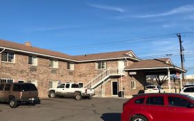 Ameri-Stay Inn & Suites